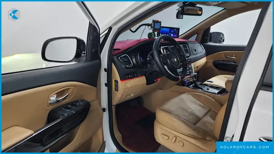 KIA CARNIVAL 9-SEATER PRSTIGE