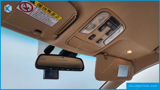 KIA CARNIVAL 9-SEATER PRSTIGE