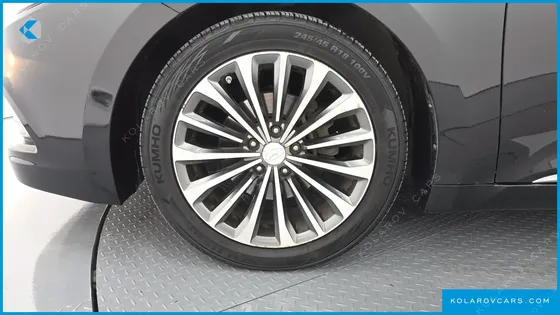 HYUNDAI GRANDEUR HG300 PREMIUM