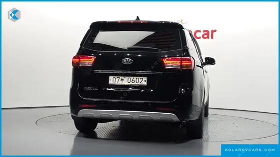 KIA CARNIVAL 9-SEATER PRESTIGE