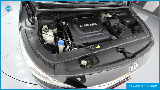 KIA CARNIVAL 9-SEATER PRESTIGE