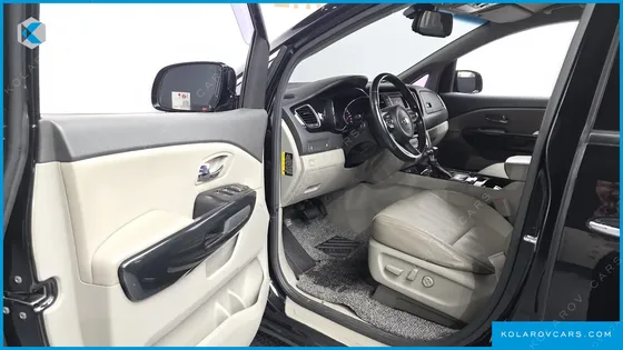KIA CARNIVAL 9-SEATER PRESTIGE