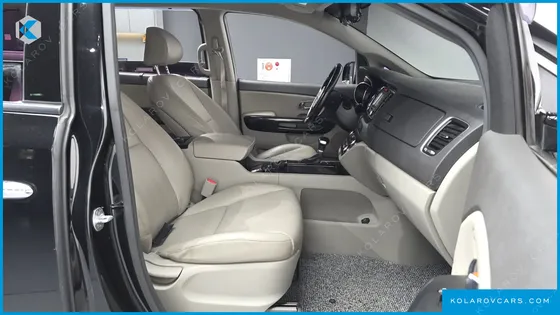 KIA CARNIVAL 9-SEATER PRESTIGE