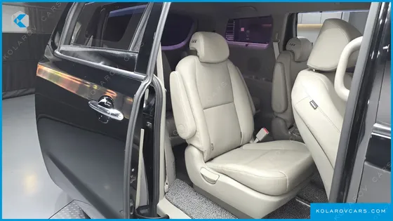 KIA CARNIVAL 9-SEATER PRESTIGE