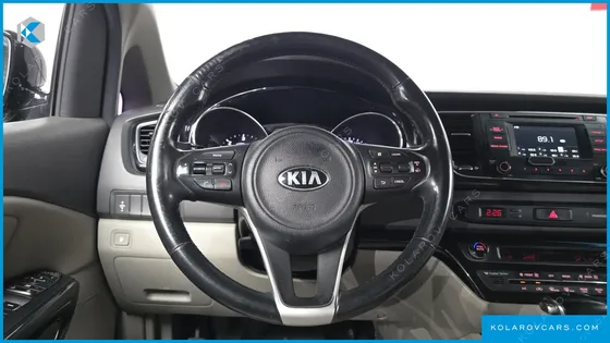 KIA CARNIVAL 9-SEATER PRESTIGE