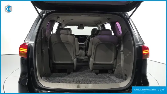 KIA CARNIVAL 9-SEATER PRESTIGE
