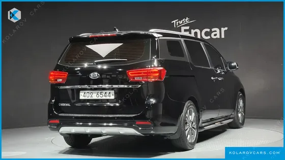 KIA CARNIVAL 9-SEATER LUXURY