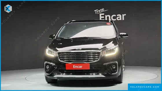 KIA CARNIVAL 9-SEATER LUXURY