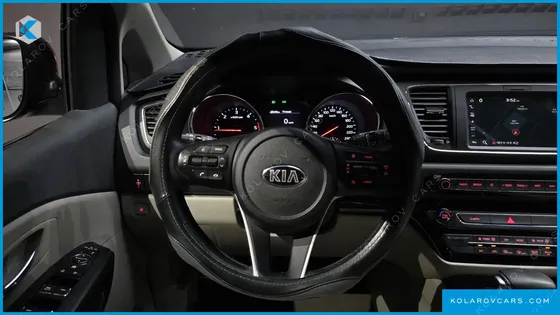 KIA CARNIVAL 9-SEATER LUXURY