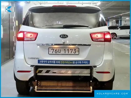 KIA CARNIVAL 6-SEATER WHEELCHAIR LIFT
