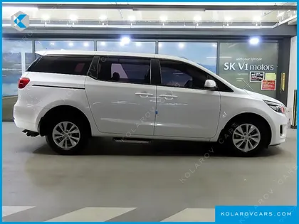 KIA CARNIVAL 6-SEATER WHEELCHAIR LIFT