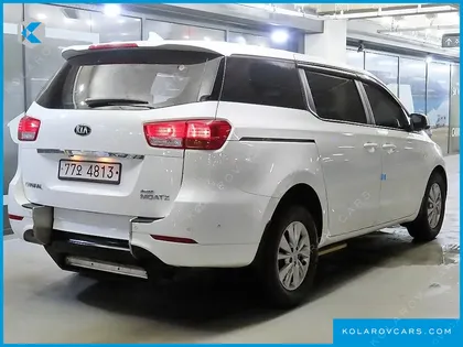 KIA CARNIVAL 6-SEATER WHEELCHAIR LIFT