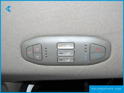 KIA CARNIVAL 6-SEATER WHEELCHAIR LIFT