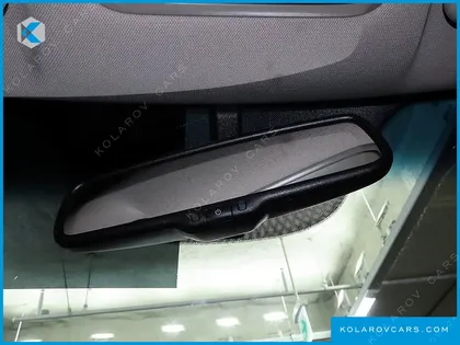 KIA CARNIVAL 6-SEATER WHEELCHAIR LIFT
