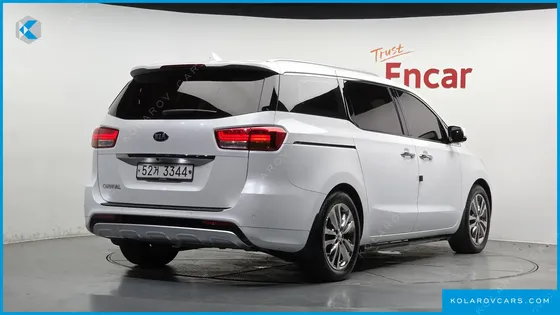 KIA CARNIVAL GASOLINE 9-SEATER NOBLESSE
