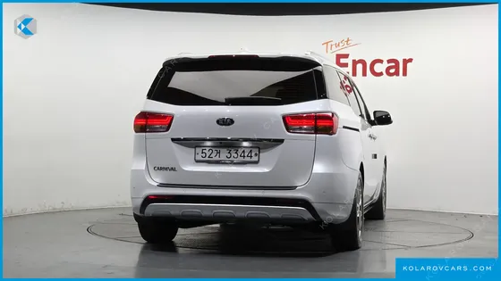 KIA CARNIVAL GASOLINE 9-SEATER NOBLESSE