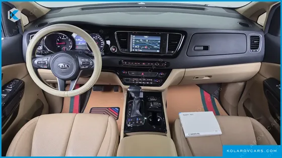 KIA CARNIVAL GASOLINE 9-SEATER NOBLESSE