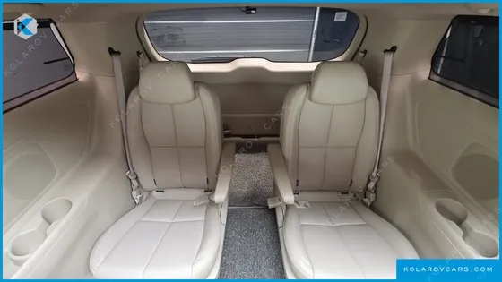KIA CARNIVAL GASOLINE 9-SEATER NOBLESSE