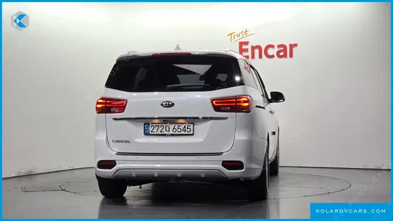 KIA CARNIVAL GASOLINE 9-SEATER NOBLESSE SPECIAL