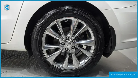 KIA CARNIVAL GASOLINE 9-SEATER NOBLESSE SPECIAL