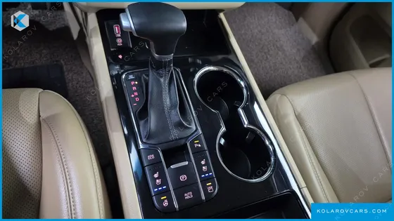 KIA CARNIVAL GASOLINE 9-SEATER NOBLESSE SPECIAL