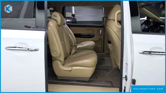 KIA CARNIVAL GASOLINE 9-SEATER NOBLESSE SPECIAL