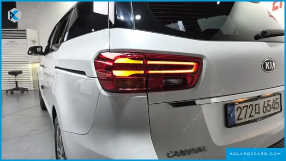 KIA CARNIVAL GASOLINE 9-SEATER NOBLESSE SPECIAL