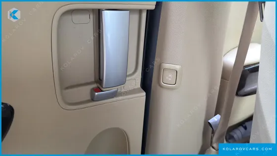 KIA CARNIVAL GASOLINE 9-SEATER NOBLESSE SPECIAL