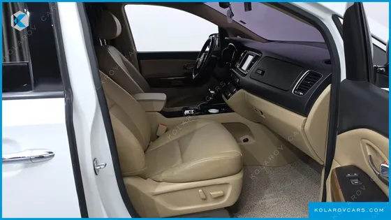 KIA CARNIVAL 9-SEATER HI-LIMOUSINE