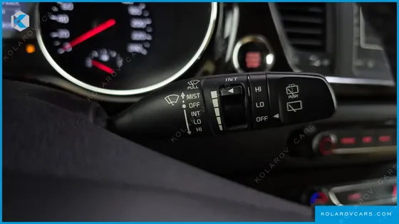 KIA CARNIVAL 9-SEATER HI-LIMOUSINE