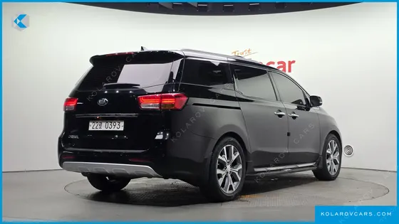 KIA CARNIVAL 9-SEATER LUXURY