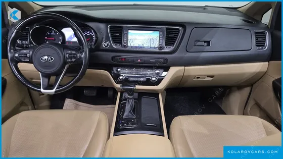 KIA CARNIVAL 9-SEATER LUXURY