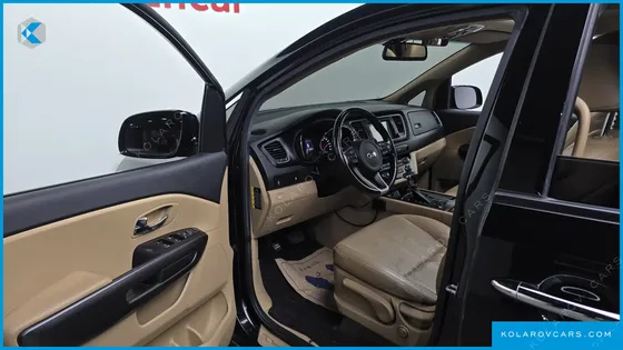 KIA CARNIVAL 9-SEATER LUXURY