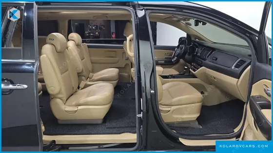 KIA CARNIVAL 9-SEATER LUXURY
