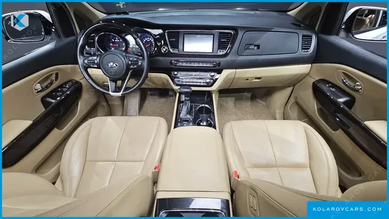 KIA CARNIVAL 9-SEATER NOBLESSE SPECIAL