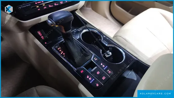 KIA CARNIVAL 9-SEATER NOBLESSE SPECIAL