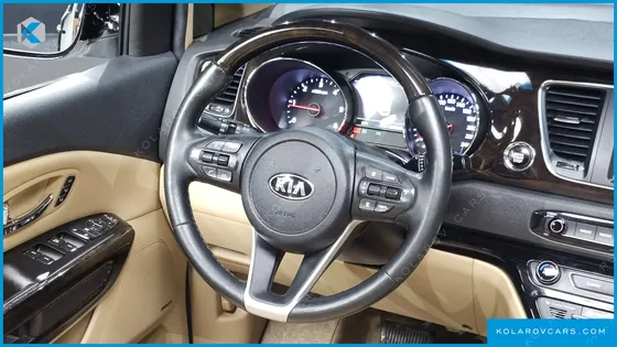 KIA CARNIVAL 9-SEATER NOBLESSE SPECIAL