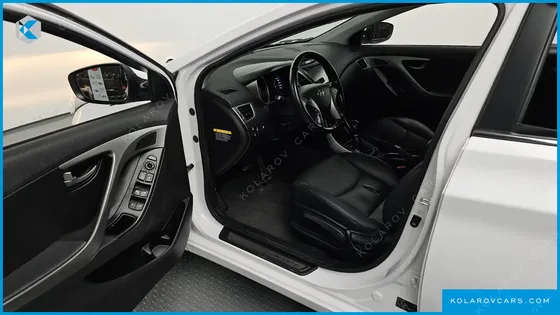 HYUNDAI ELANTRA (AVANTE) 1.6 GDI SMART