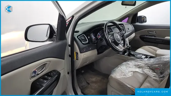 KIA CARNIVAL 9-SEATER PRESTIGE