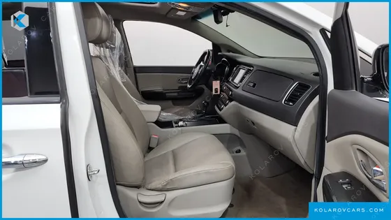 KIA CARNIVAL 9-SEATER PRESTIGE