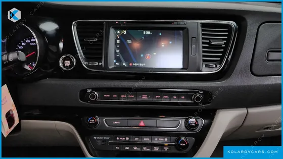 KIA CARNIVAL 9-SEATER PRESTIGE