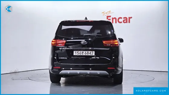 KIA CARNIVAL 9-SEATER PRSTIGE