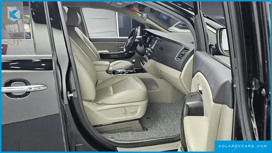 KIA CARNIVAL 9-SEATER PRSTIGE