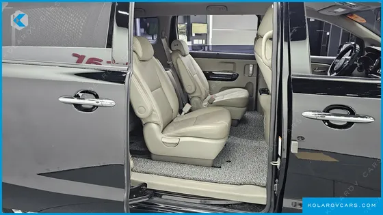 KIA CARNIVAL 9-SEATER PRSTIGE