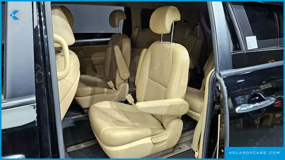 KIA CARNIVAL 9-SEATER LUXURY