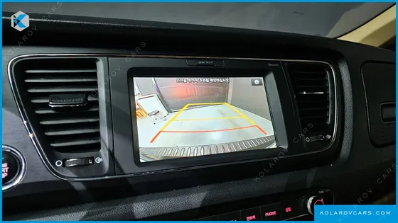KIA CARNIVAL 9-SEATER LUXURY