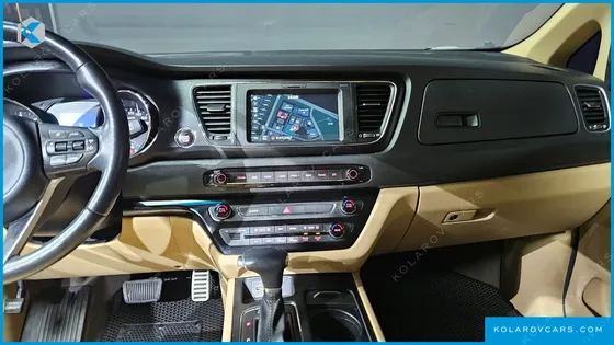 KIA CARNIVAL 9-SEATER LUXURY