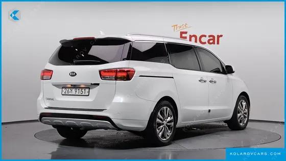 KIA CARNIVAL 9-SEATER NOBLESSE