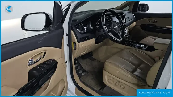 KIA CARNIVAL 9-SEATER NOBLESSE