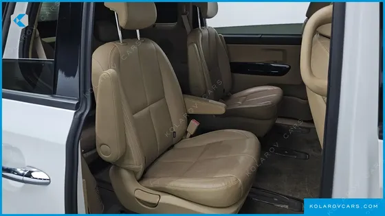 KIA CARNIVAL 9-SEATER NOBLESSE